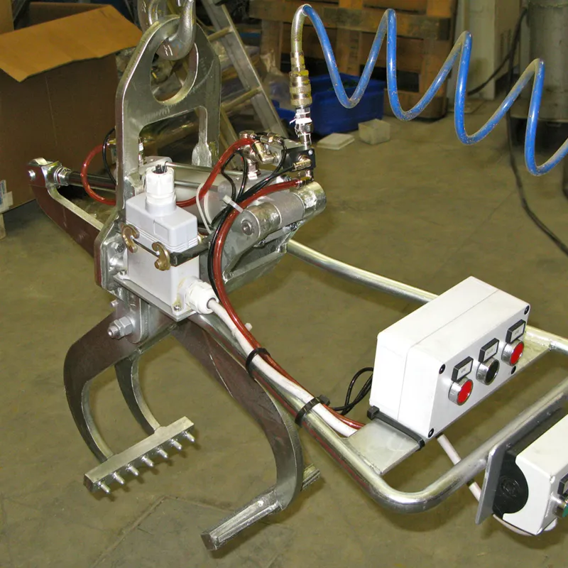 Pinza-pneumatica-per-balle